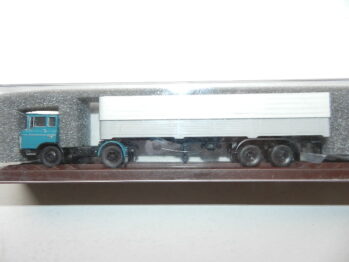 Brekina 85250 DAF FT 2600 Planen-Sattelzug