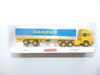 Wiking 0517 03  Iveco Pritschensattelzug DANZAS 051703