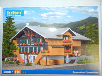 KIBRI 38807  Bauernhof Simmental