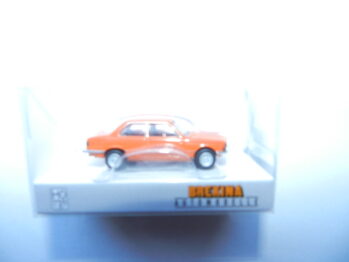 Brekina 24301 BMW 323i 1975 orange