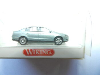 Wiking  064 01 29 Volkswagen VW Passat Limousine hellblau-met. 06401