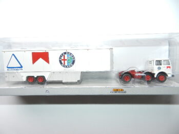 Brekina 58576  Fiat 691  Renntransporter Autodelta-Alfa-Formel  1    1979