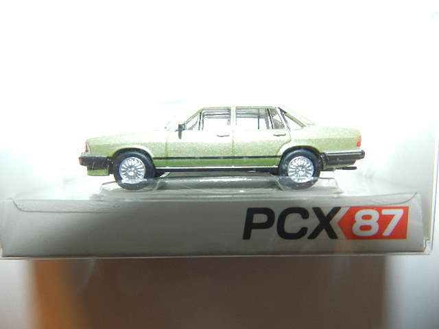 Brekina PCX 870064 Audi 100 C2 hellgrün met.