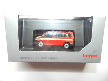 Herpa 0956963 Volkswagen VW T6.1 Bus "Feuerwehrschule Geretsried"