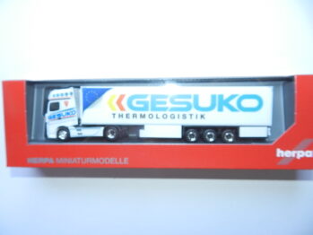 Herpa  315951 Mercedes-Benz Actros Gigaspace '18 Kühlkoffer-Sattelzug "GESUKO" (Hessen/Hauneck)