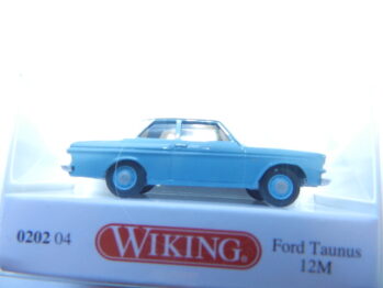 Wiking 0202 04 Ford Taunus 12M - pastellblau mit weißem Dach 020204