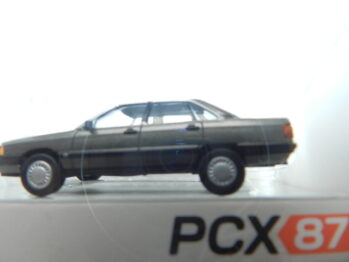 Brekina PCX 870439 Audi 100 C3 met. grau
