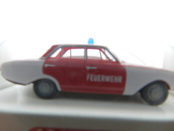 Wiking 0861 04 25 Ford 17M Feuerwehr 086104
