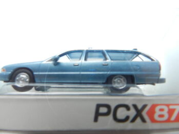 Brekina PCX 870455 Caprice Station Wagon blau met.