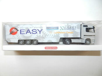 Wiking 546 03 38 Mercedes MB Actros Koffer-Sattelzug EASY Lufthansa Cargo 54603