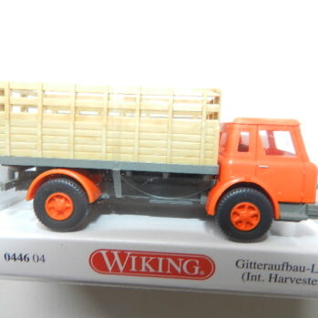 Wiking  0446 04 Gitteraufbau-Lkw (Int. Harvester) - orange 044604