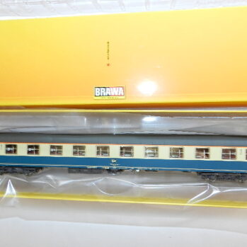 Brawa  58142 Spur H0 Schnellzugwagen Am208 der DB, Epoche IV + LED (Kopie)