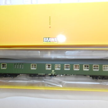 Brawa  58138 Spur H0 Halbgepäckwagen BDm272 der DB, Epoche IV + LED