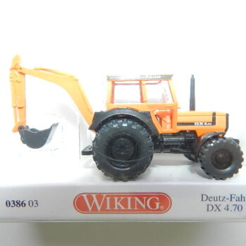 Wiking   0386 03  Deutz-Fahr DX 4.70 - kommunalorange mit Baggeranbau 038603