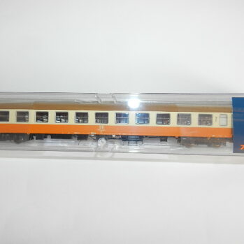 Roco 6200044 - Schnellzugwagen 2. Klasse, DR Ep.IV