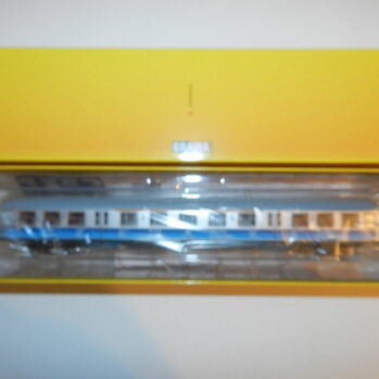 Brawa 46670 DB Nahverkehrswagen 1./2.Klasse ABnrzb704 "Flughafen Frankfurt/Main" Ep.4