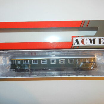 ACME 52160 - ÖBB Reisezugwagen 1./2. Klasse AB4üh tannengrün Ep. III