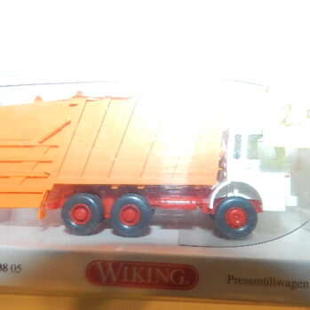 Wiking  0638 05 Pressmüllwagen (MAN) - weiß/kommunalorange  063805  2.Wahl