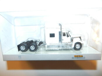 Brekina 85827 International LoneStar `2010 Zugmaschine, weiß