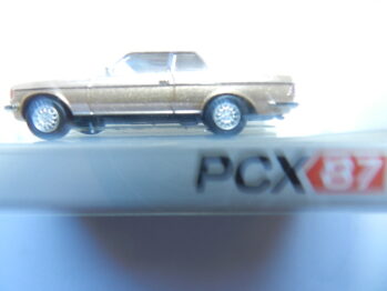 Brekina PCX 870797 Mercedes MB C 123 gold