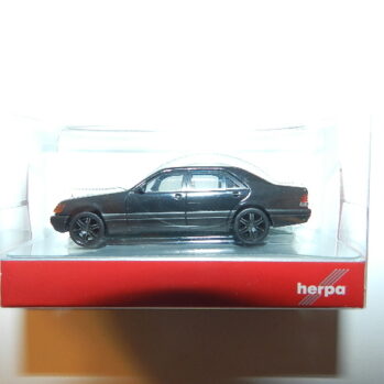 Herpa 020947-002 Mercedes-Benz 600 SEL V12 mit Brabus-Felgen, schwarz