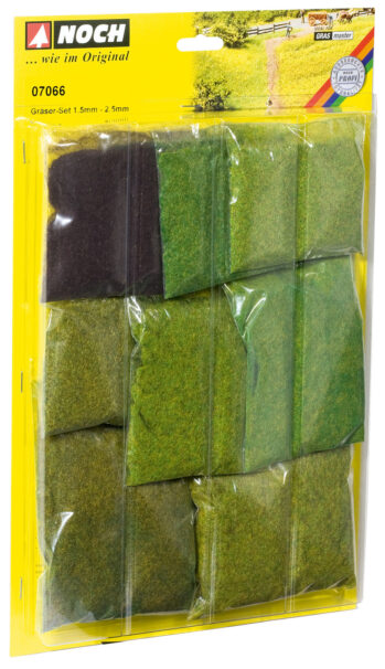 NOCH 07066 - Grasfaser-Sortiment, kurz Inhalt: 1x 08200 Streugras "Frühlingswiese", 20 g Beutel, 1,5 mm 1x 08212 Streugras "Wiese", 20 g Beutel, 1,5 mm 1x 08214 Streugras "Zierrasen", 20 g…
