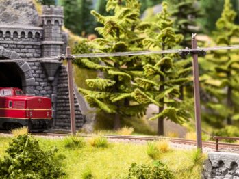 NOCH 13160 - Telegrafenmasten 4 Stück inkl. 2 m Leitung