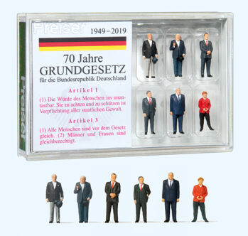 NOCH 13400 - micro-motion Kinderwippe 5,6 x 4,5 x 5,5 cm, Einbautiefe 3,5 cm