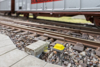 NOCH 13608 - Gleisschaltmittel 12 Stück insgesamt, pro Bauart 4 Stück