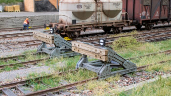 NOCH 13902 - Prellbock 1,6 cm x 1,3 cm, 1,2 cm hoch 2 Stück