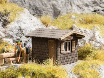 NOCH 14338 - Schutzhütte „Babenstuber Hütte“ 4,6 x 3,7 cm, 3,2 cm hoch