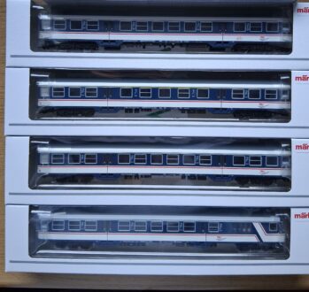 Märklin TRI Elefantenexpress (4-tlg.) 43826 + 43827 - 4x TRI N-Wagen AC