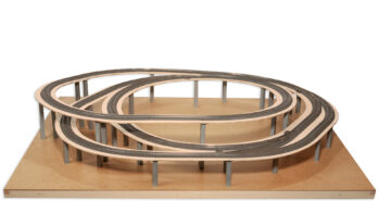 NOCH 53615 - easy TRACK Trassenbausatz “Theisensee” Außenmaße aufgebaute Trassen: 123 x 103 cm, Höhe 17,4 cm Für den Aufbau benötigte minimale Grundfläche: 125 x 105 cm