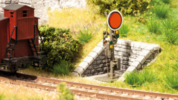 NOCH 58306 - Signalbucht 2 Stück, 5 x 4 cm, 3 cm hoch Größe der Signal-Standfläche: 3,8 x 3,4 cm