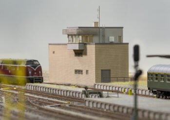 NOCH 66109 - Stellwerk "Nidderau" 22.1 cm x 10.5 cm, 12.5 cm hoch