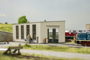 NOCH 66203 - Lokschuppen "Herdorf" 23.6 cm x 10.4 cm, 8.8 cm hoch