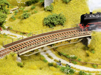 NOCH 67026 - Brückenfahrbahn, gebogen mit Brückenköpfen, Radius (R2) 437 mm