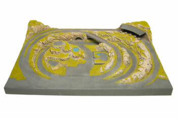 NOCH 87000 - Fertiggelände “Meran” aus Struktur-Hartschaum, 75 x 50,5 cm, ca. 13 cm hoch Hinweis zur Lieferzeit: Aufgrund der Größe des Produkts sowie komplexer Fertigungsverfahren kan…