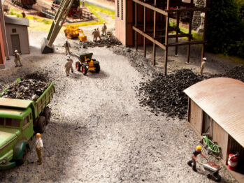 NOCH 60824 - Boden-Strukturpaste “Industrie & Gewerbe” Inhalt: 100 g Asphalt (anthrazit) 100 g Beton (hellgrau) 100 g Schlamm (olive)