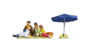 NOCH 15599 - Familie beim Picknick