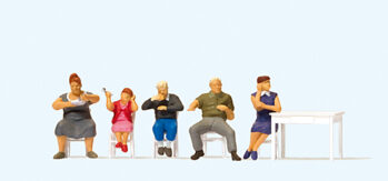 Preiser 10577 - H0 Am Tisch (mit Tisch und losen Stühlen)