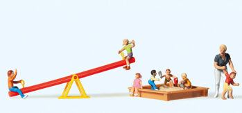 Preiser 10587 - H0 Spielende Kinder. Wippe, Sandkasten