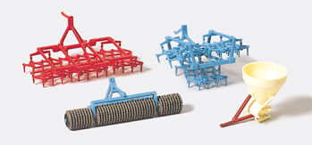 Preiser 17919 - H0 Egge, Walze, Kunstdüngerstreuer. Bausatz