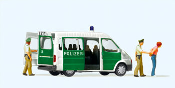 Preiser 33248 - H0 Polizeifahrzeug mit geöffneten Türen. Ford Transit. Zwei Polizeibeamte, verh.