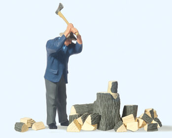 Preiser 45090 - G Bauer, Holz hackend