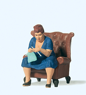 Preiser 45527 - G Strickende Frau. Sessel