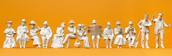 Preiser 63032 - 1:32 Lokführer, Heizer und sitzende Reisende. Um 1900. 13 unbemalte Figuren. Bausatz