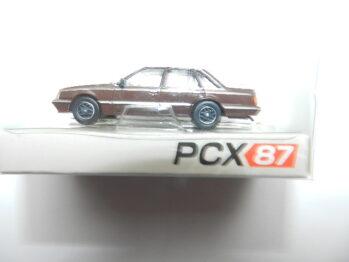 Brekina PCX 870742 Opel Senator A2, dunkelbraun 1982