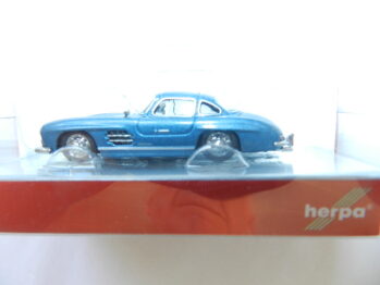 Herpa 430975 -002 Mercedes-Benz 300 SL Flügeltürer, hellblau metallic