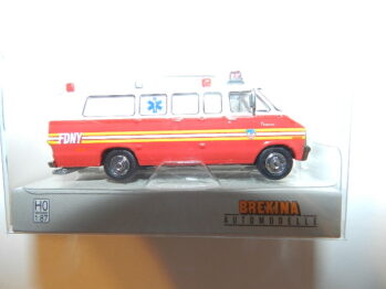Brekina 18301 Dodge B200 Ambulanz FDNY